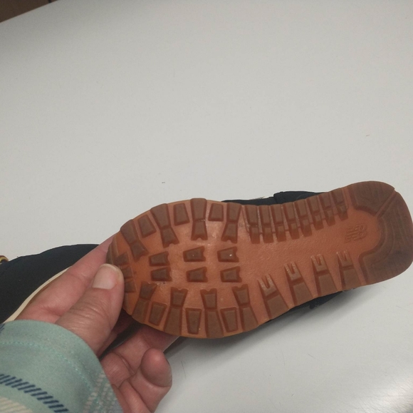 Black New Balance 574 sneakerssize 7 toddler lace up - Picture 7 of 7